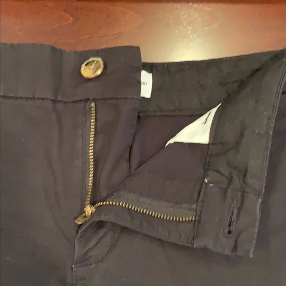 Old Navy Everyday Short - Picture 5 of 7